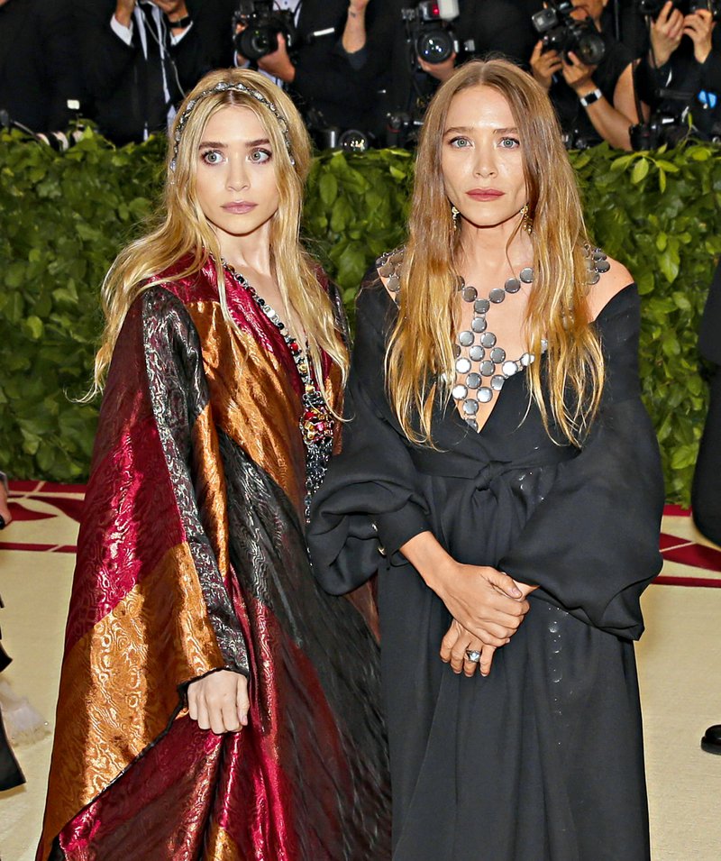 Mary-Kate & Ashley Olsen: Dvojčici, ki sta odrasli pred TV-kamerami
